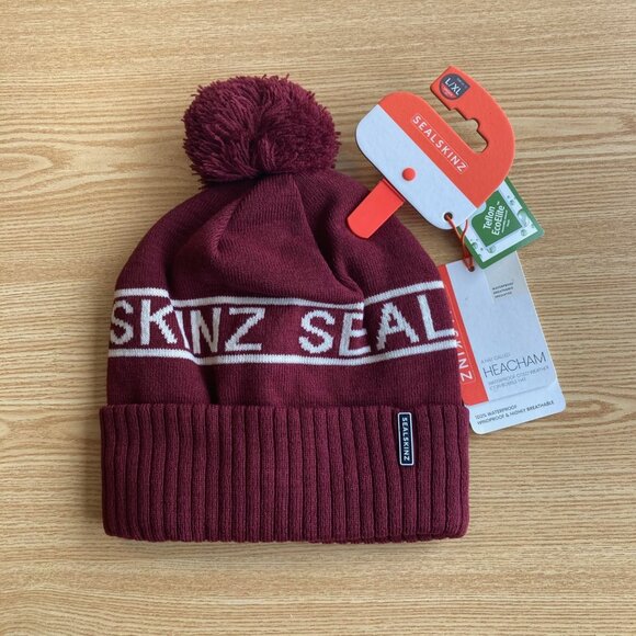 Sealskinz Heacham Waterproof Cold Weather Icon Bobble Hat Unisex L/XL Red NWT - Picture 1 of 7